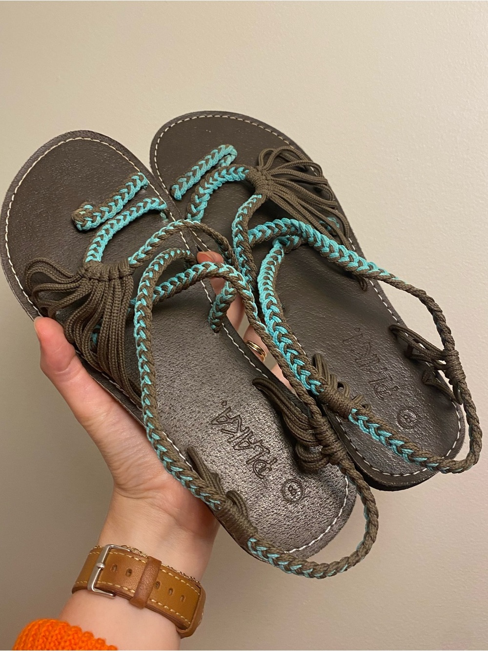 Plaka Sandel in Size 8